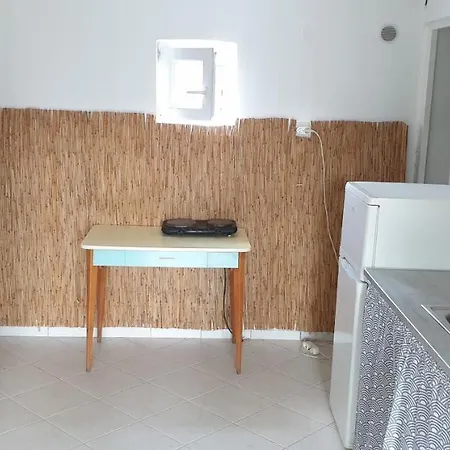 Holiday home Sarga311 Ueduelohaz