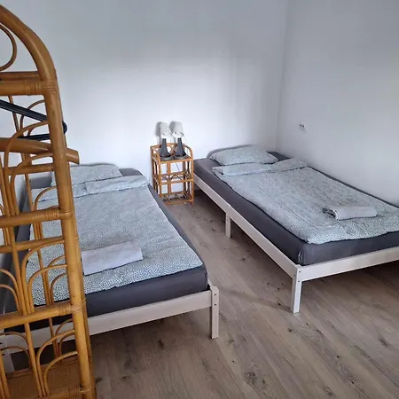 Sarga311 Ueduelohaz Holiday home *